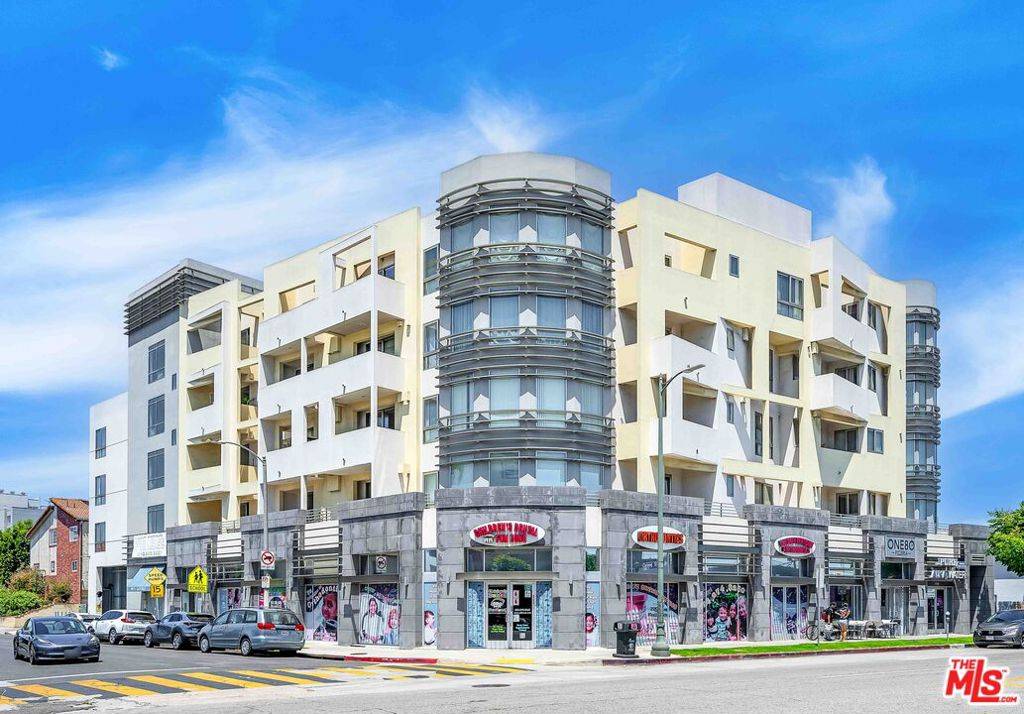 Los Angeles, CA 90035,1260 S Corning ST #201