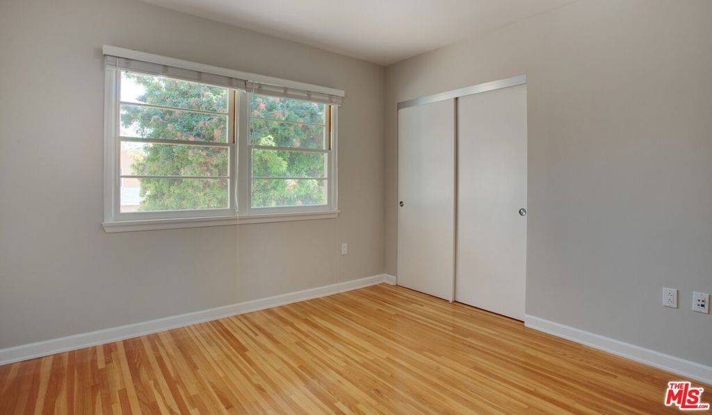 Venice, CA 90291,1440 Elkgrove CIR #2