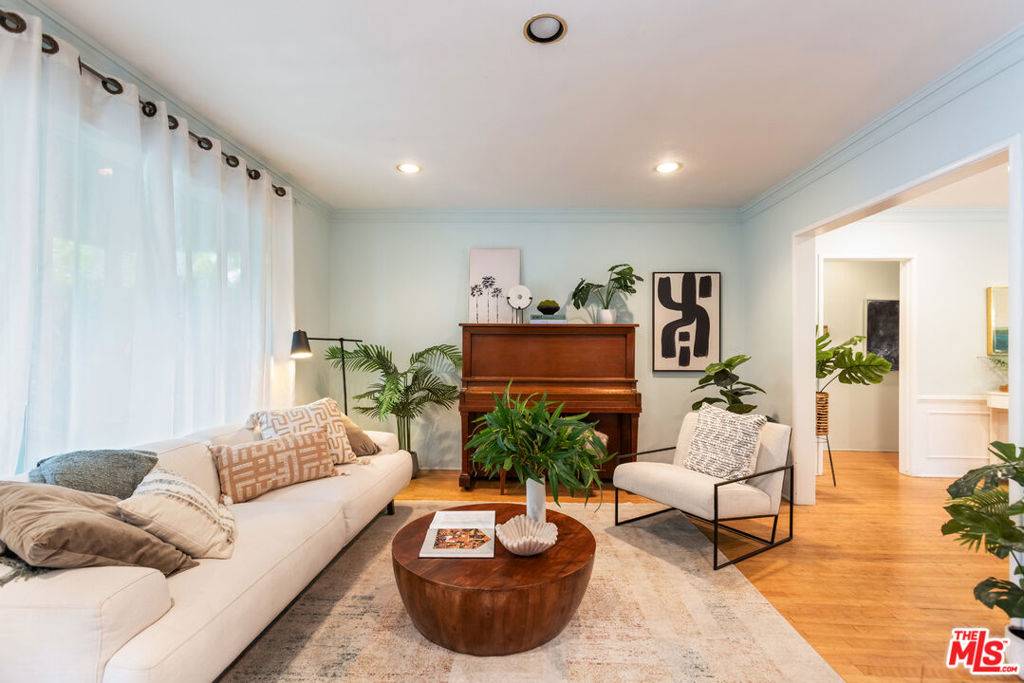 Venice, CA 90291,3000 Beach AVE