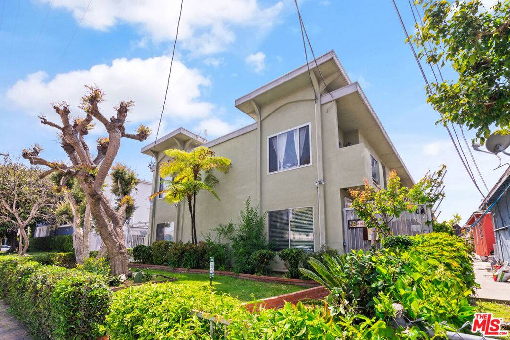 Santa Monica, CA 90404,1950 Cloverfield BLVD #13