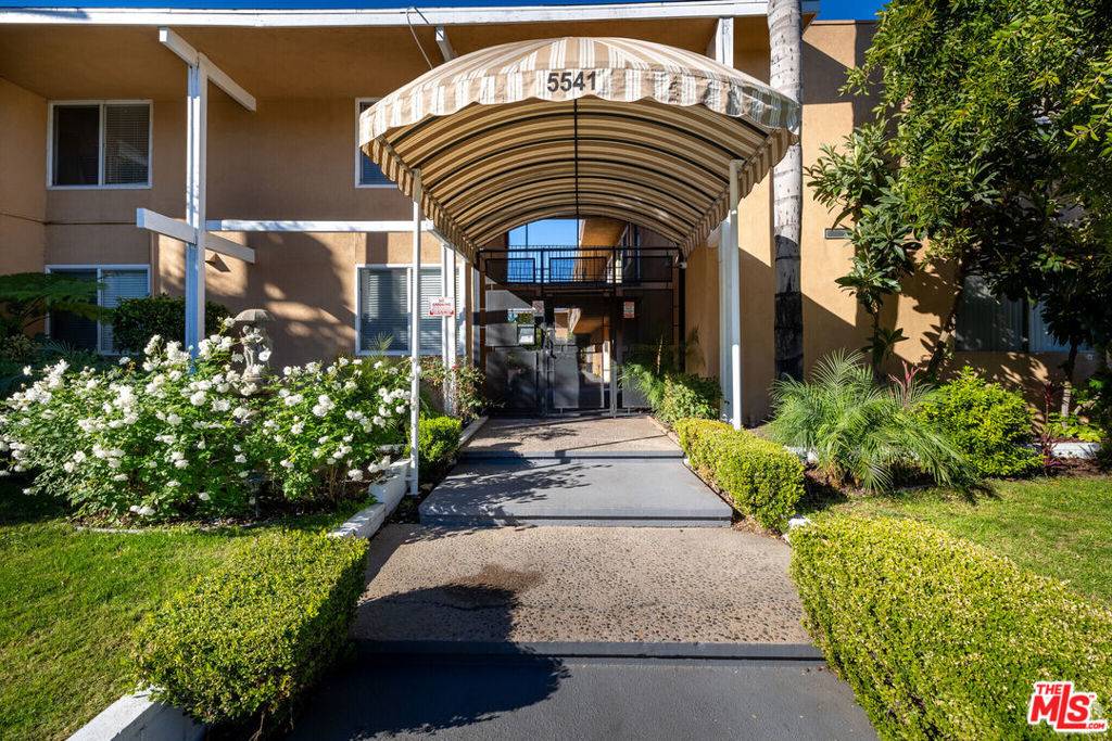 Encino, CA 91316,5541 Newcastle AVE #19