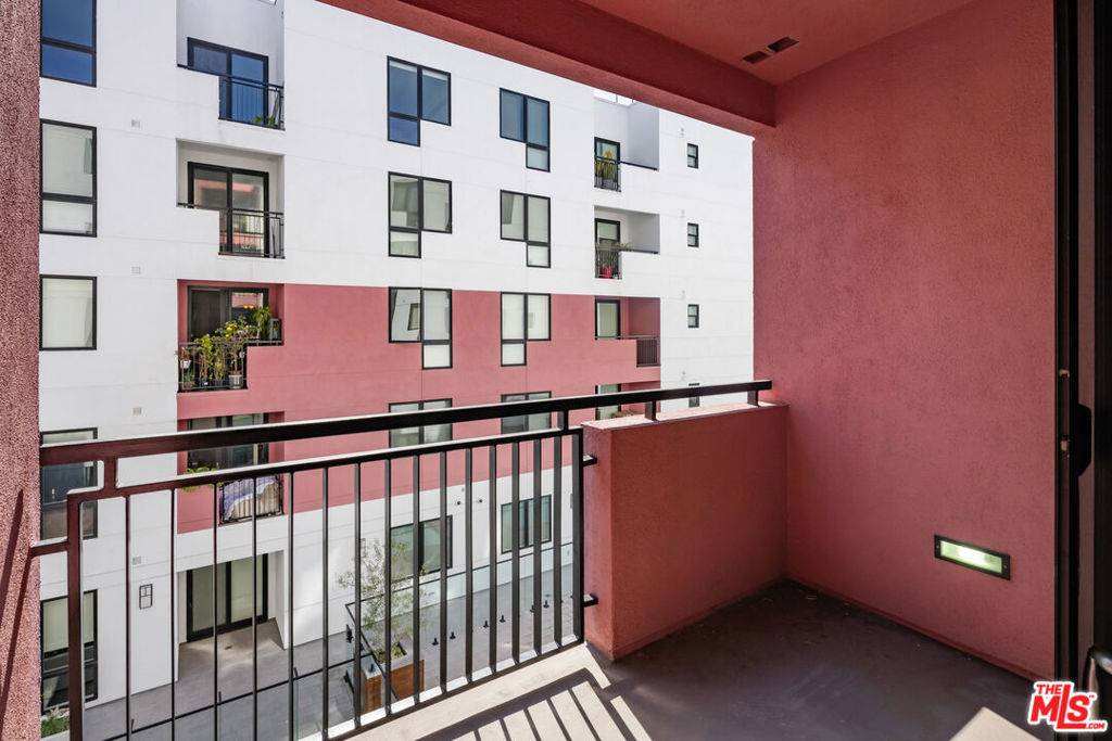 Los Angeles, CA 90017,1234 Wilshire BLVD #320