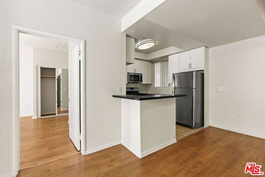 Los Angeles, CA 90025,1845 Butler AVE #306
