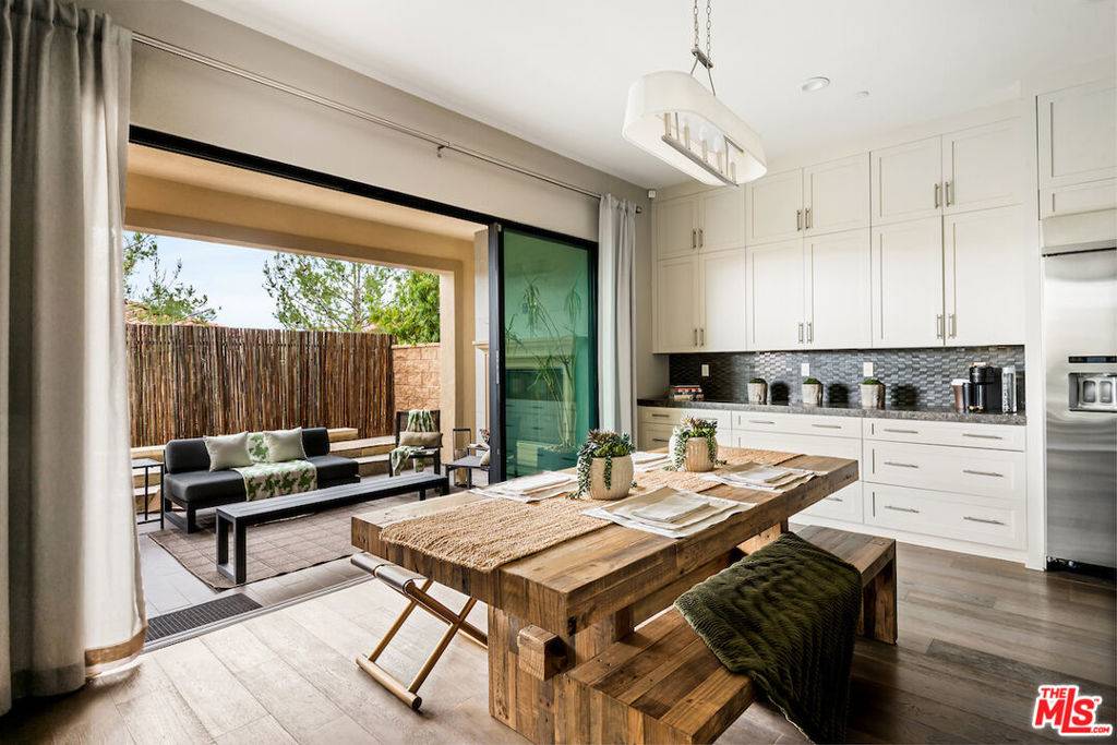 Porter Ranch, CA 91326,20700 Walnut CIR