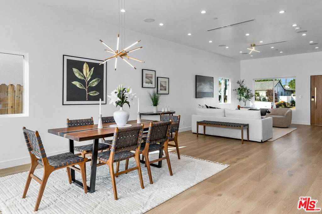 Encino, CA 91316,17624 Martha ST