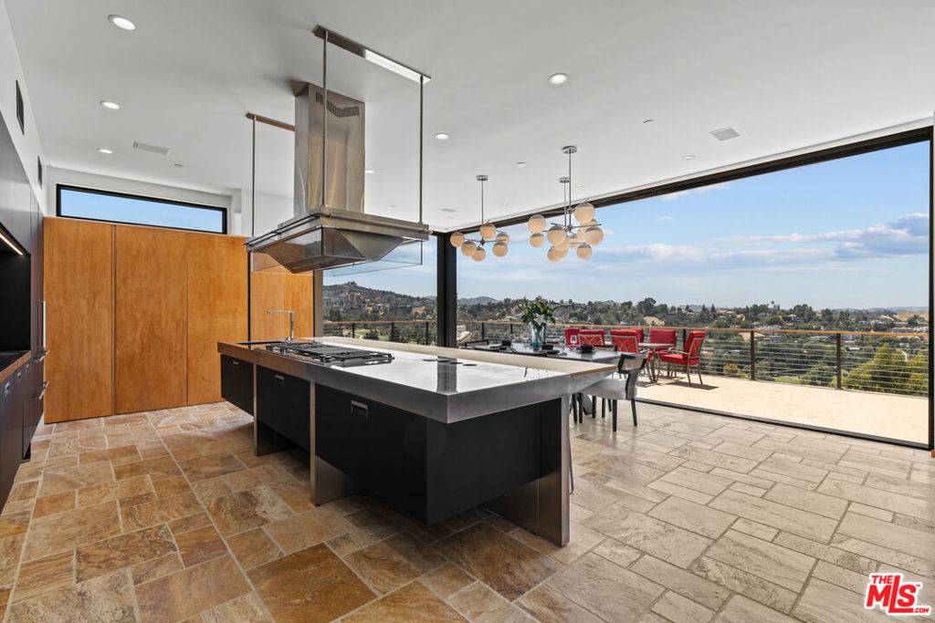 Woodland Hills, CA 91364,4671 Bedel ST