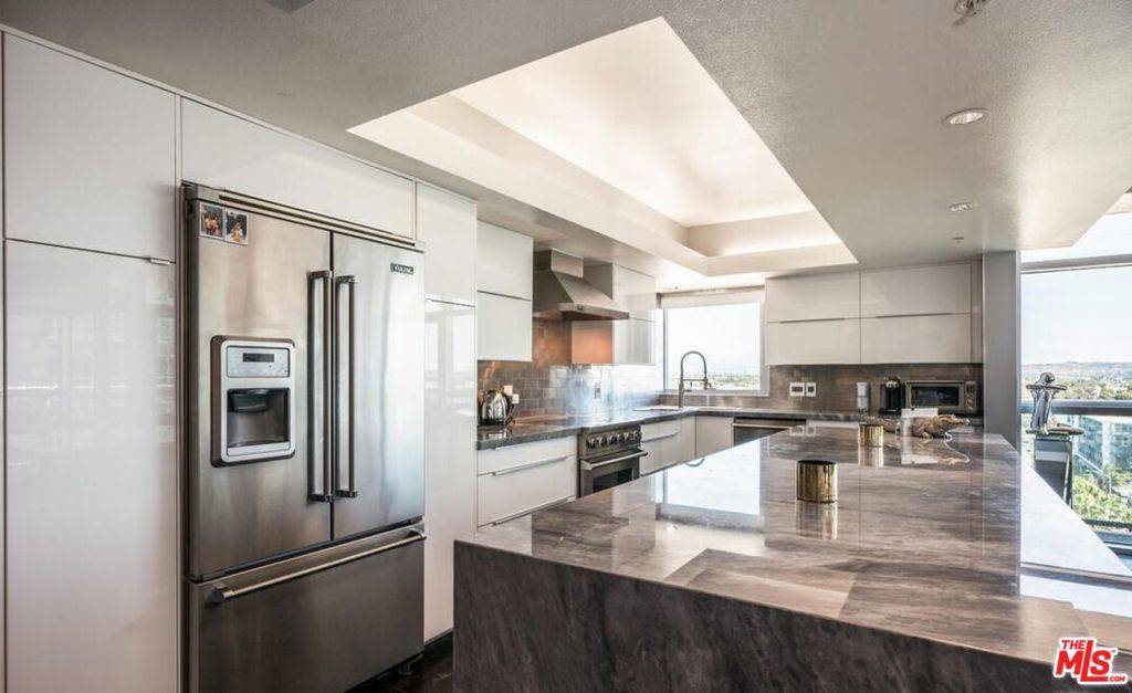 Marina Del Rey, CA 90292,13700 Marina Pointe DR #1224
