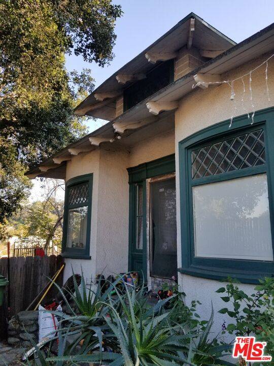 Los Angeles, CA 90042,202 Thorne ST