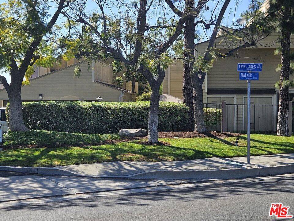 Cypress, CA 90630,5485 Twin Lakes DR