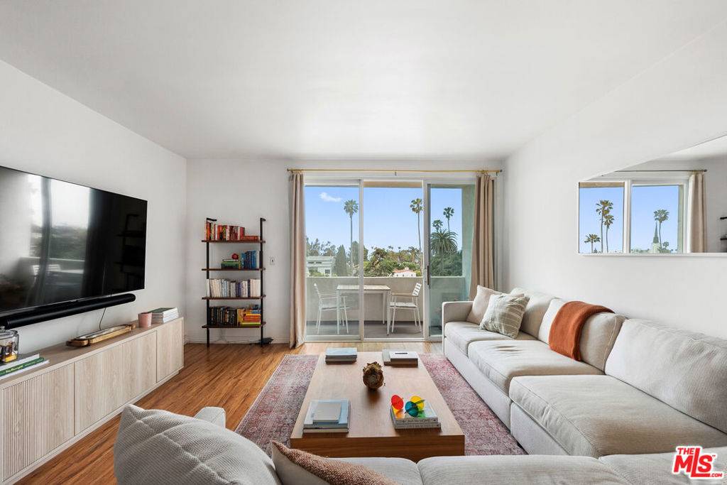 Santa Monica, CA 90403,900 Euclid ST #403