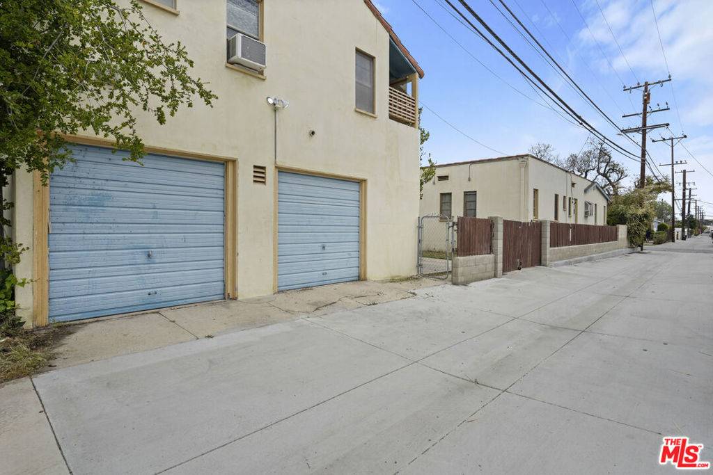 Alhambra, CA 91803,1343 Edgewood DR