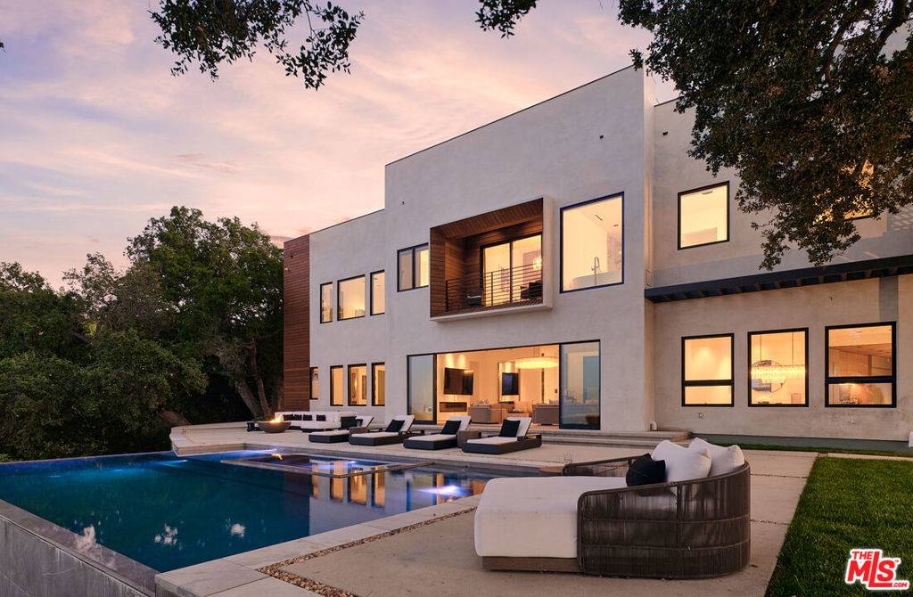 Beverly Hills, CA 90210,13331 Mulholland DR