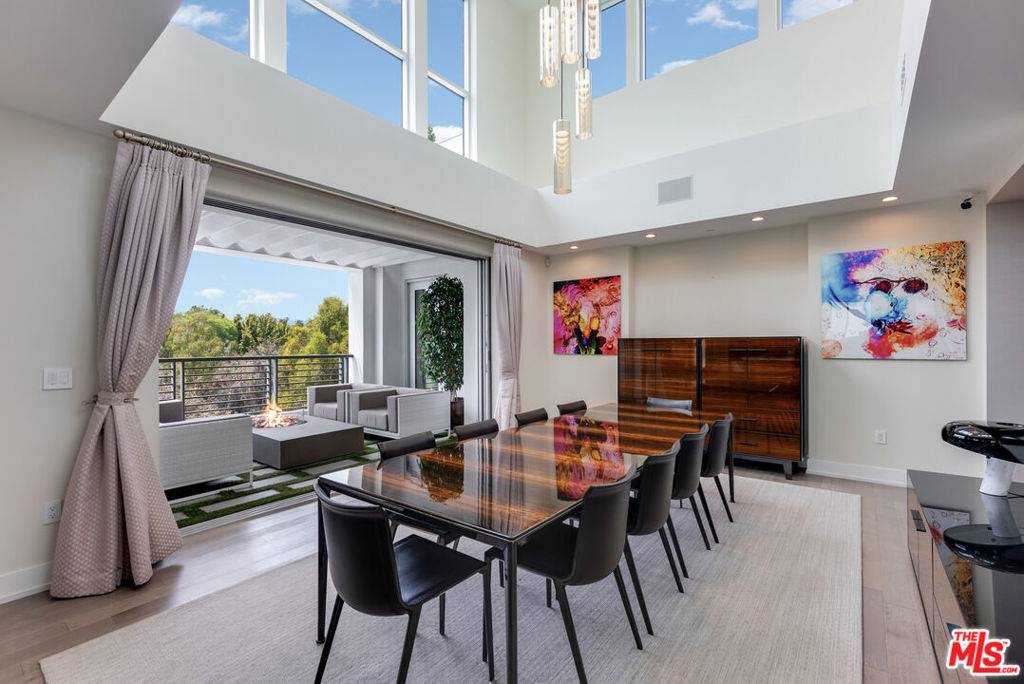 Beverly Hills, CA 90210,460 N Palm DR #501