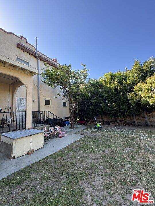 Los Angeles, CA 90006,1804 S Ardmore AVE