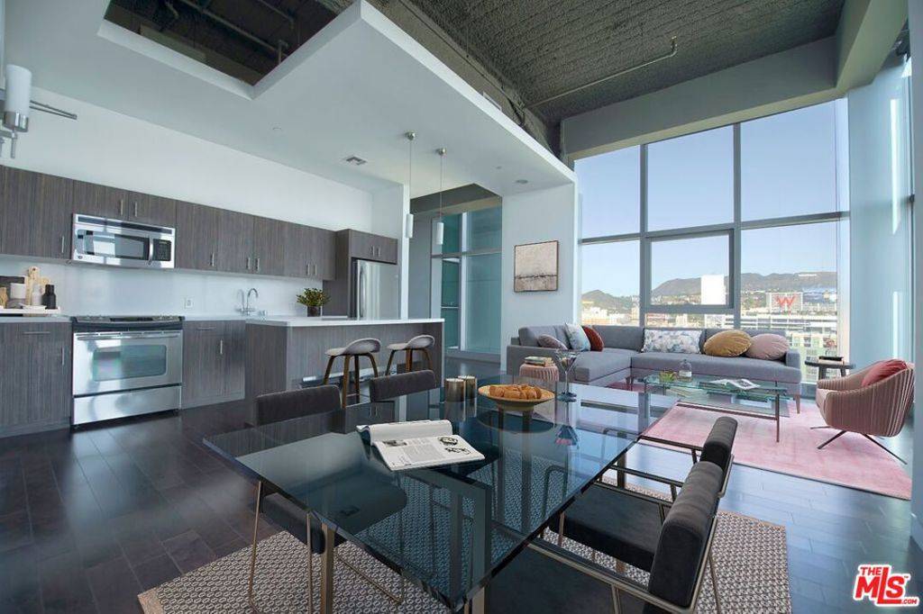 Los Angeles, CA 90028,1480 VINE ST #1101