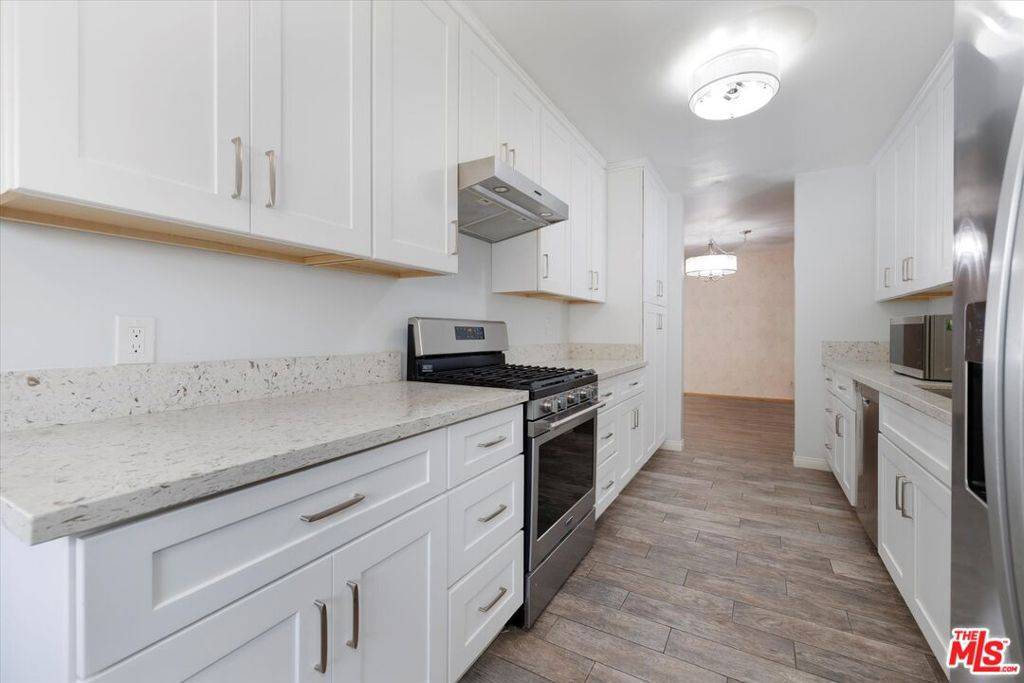 North Hollywood, CA 91606,6225 Coldwater Canyon AVE #104