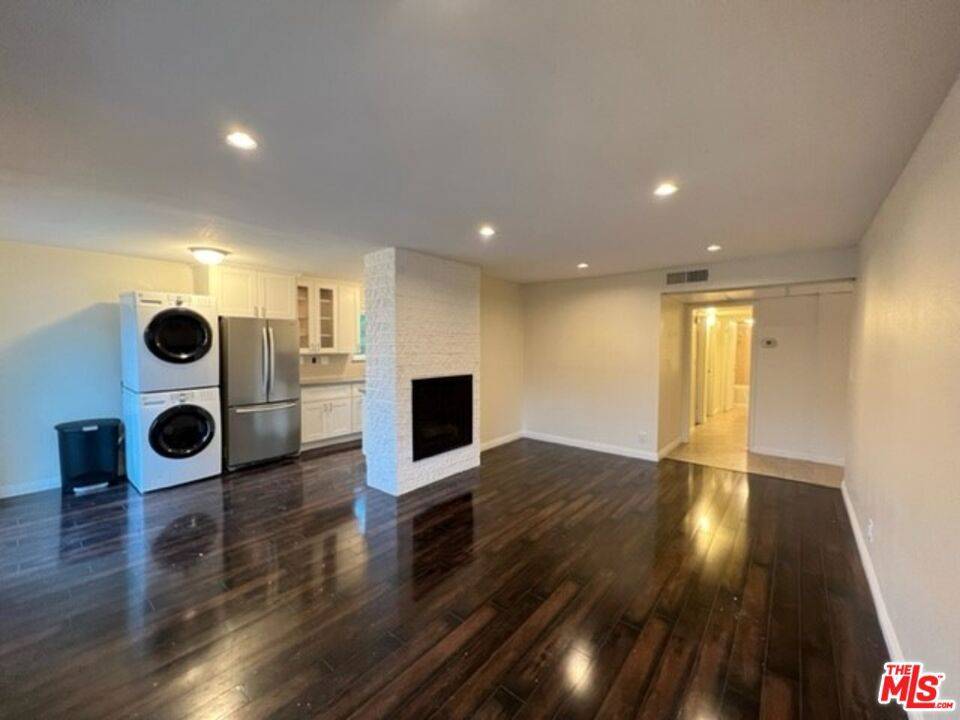 Los Angeles, CA 90025,11578 WYOMING AVE #104