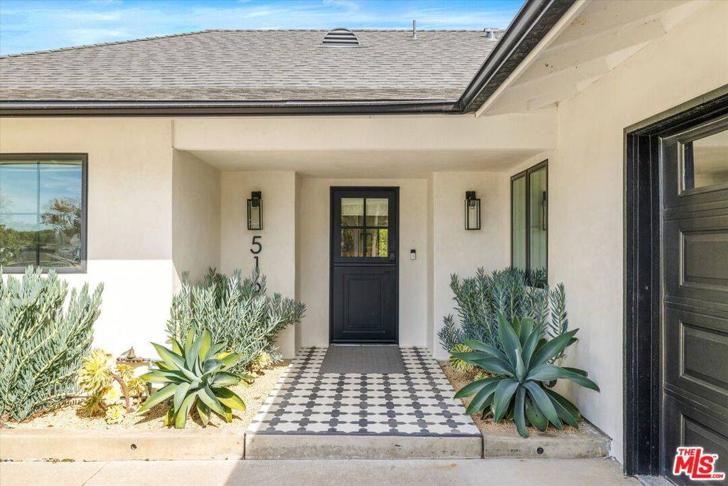 Goleta, CA 93117,516 Mills WAY
