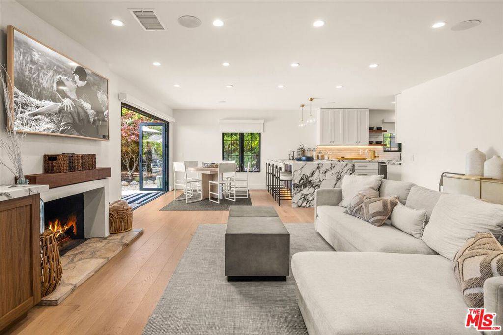 Goleta, CA 93117,516 Mills WAY