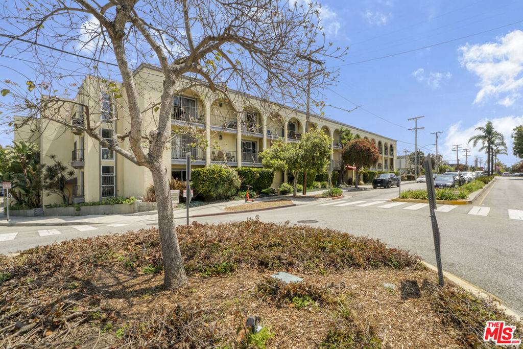 Santa Monica, CA 90405,2311 4th ST #304