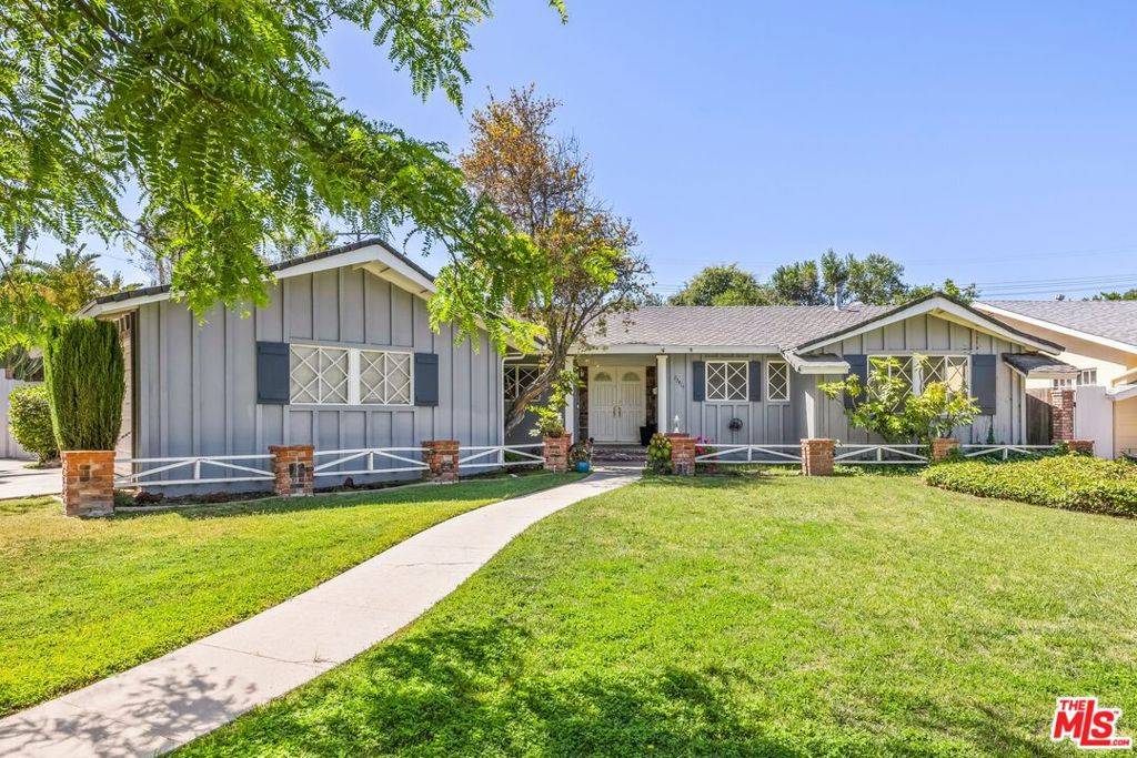 Woodland Hills, CA 91367,23414 Dolorosa ST