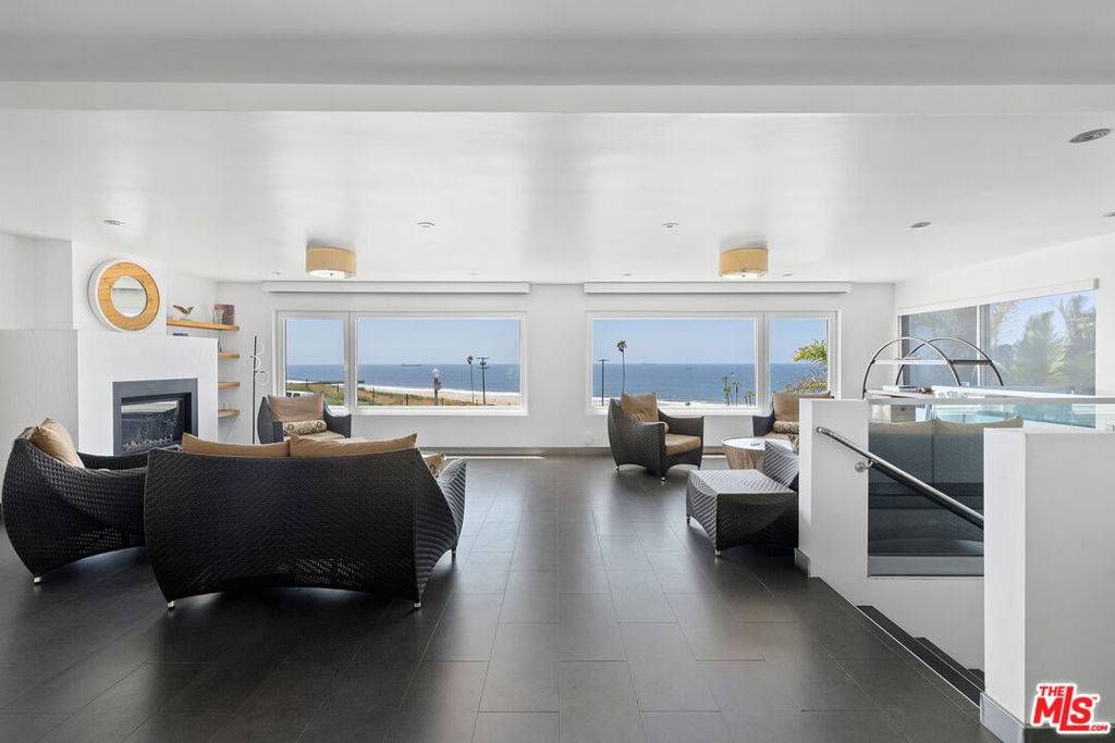 Playa Del Rey, CA 90293,145 Napoleon ST