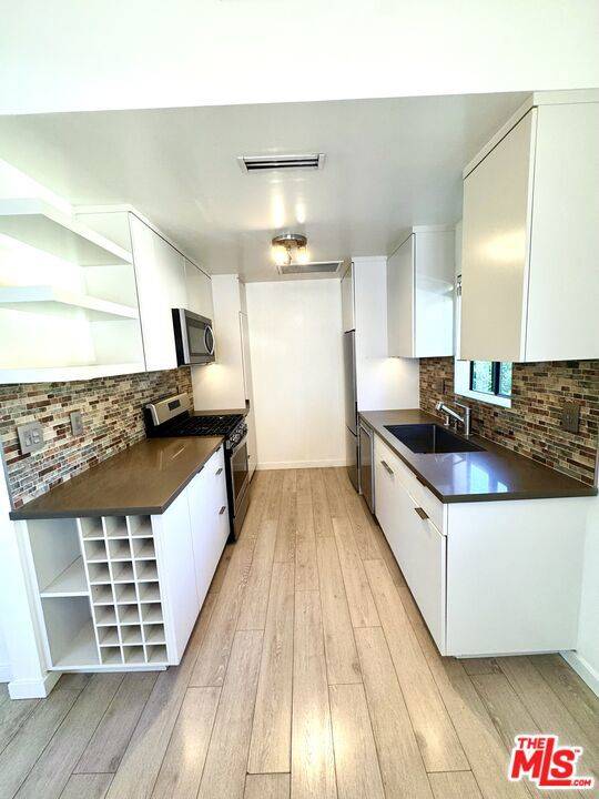 West Hollywood, CA 90046,1237 N Ogden DR #3