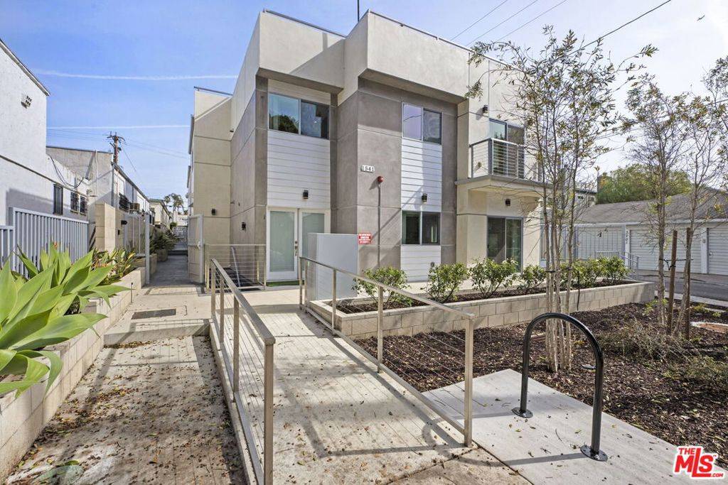 Santa Monica, CA 90404,1541 Franklin ST #5