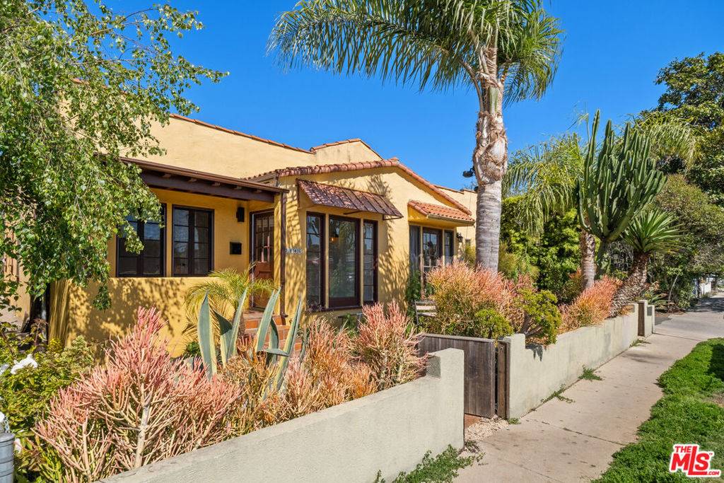 Los Angeles, CA 90066,3846 Lyceum AVE