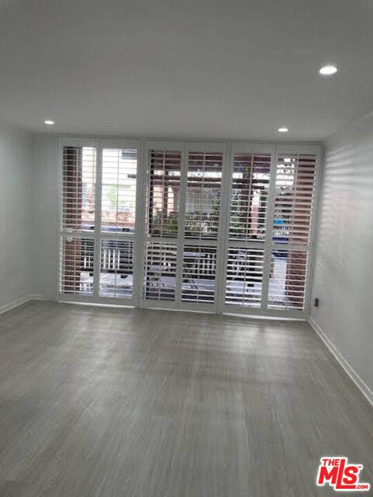 Los Angeles, CA 90049,11750 W Sunset BLVD #122