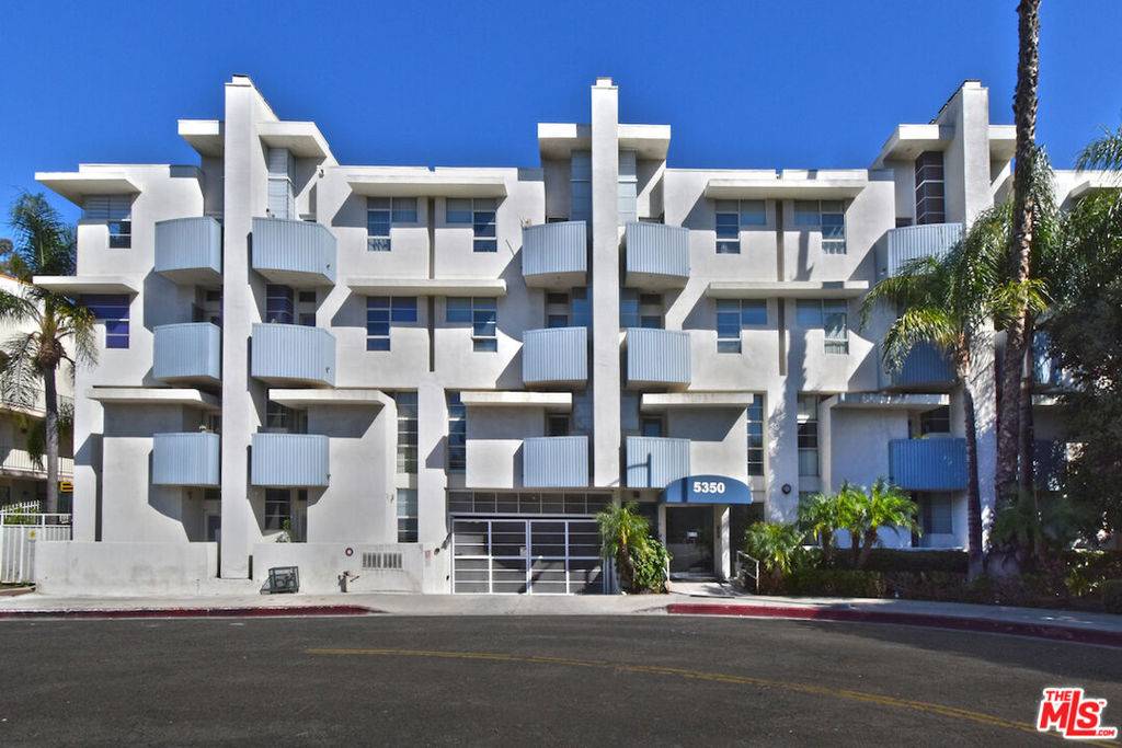 Encino, CA 91316,5350 White Oak AVE #408
