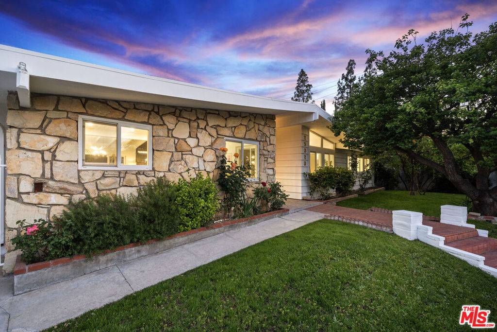 Woodland Hills, CA 91364,23020 Lita PL