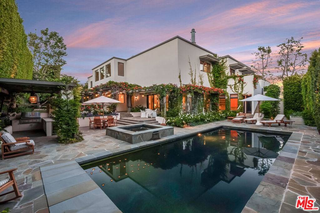 Pacific Palisades, CA 90272,551 Amalfi DR