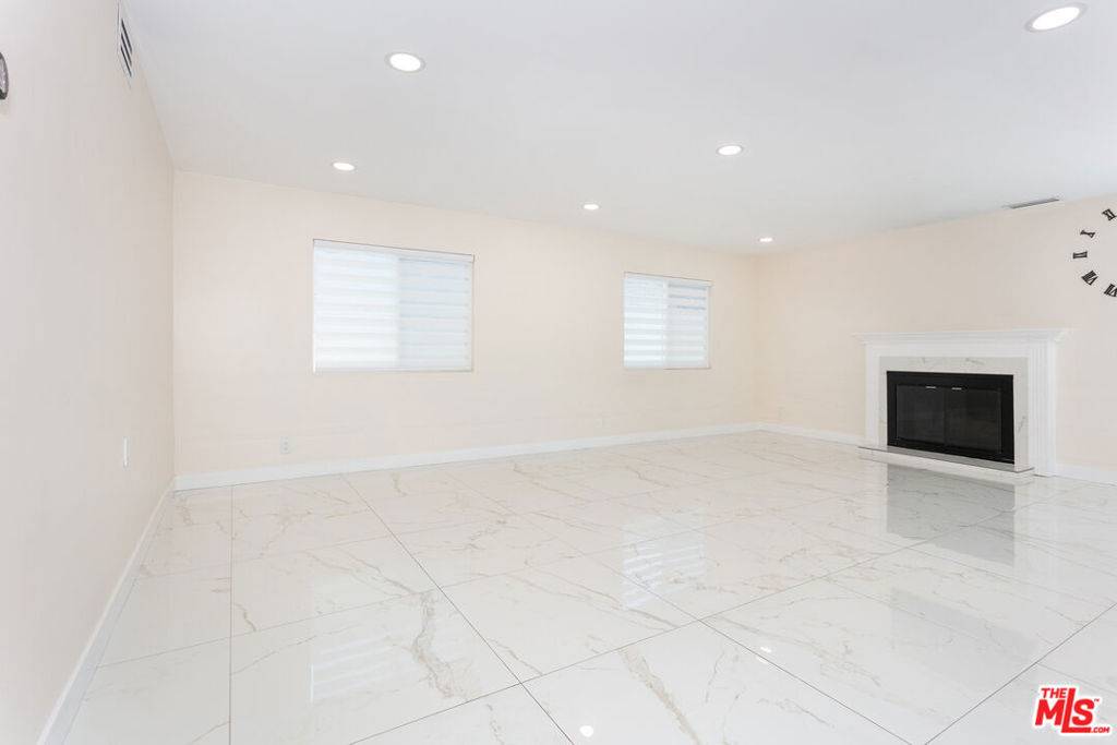 Tujunga, CA 91042,7001 Beckett ST