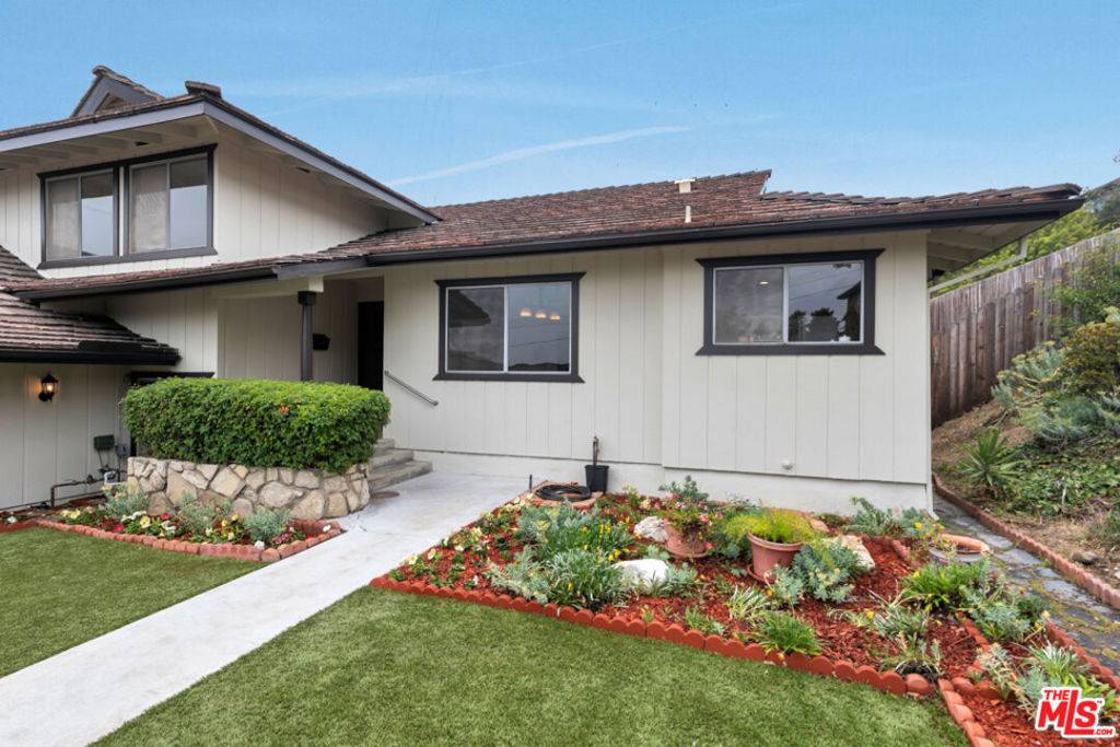 Los Angeles, CA 90065,2845 Lawndale DR