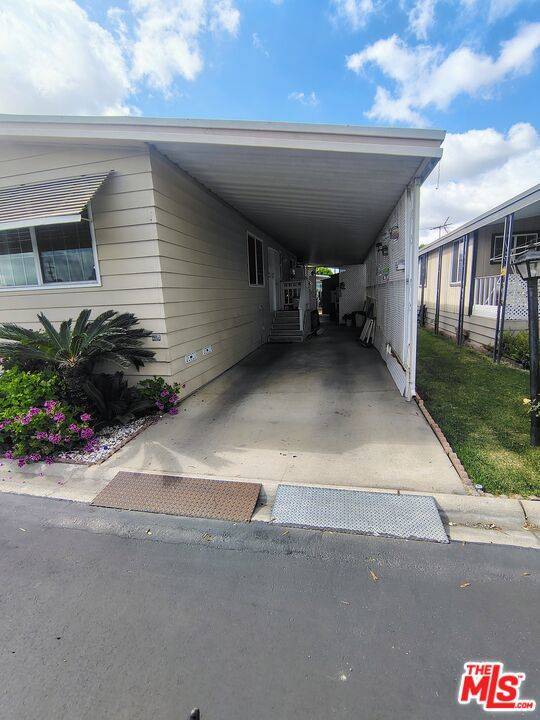 Fullerton, CA 92833,1201 W Valencia DR #223