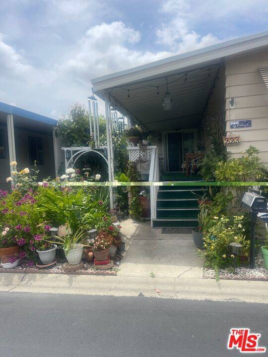 Fullerton, CA 92833,1201 W Valencia DR #223