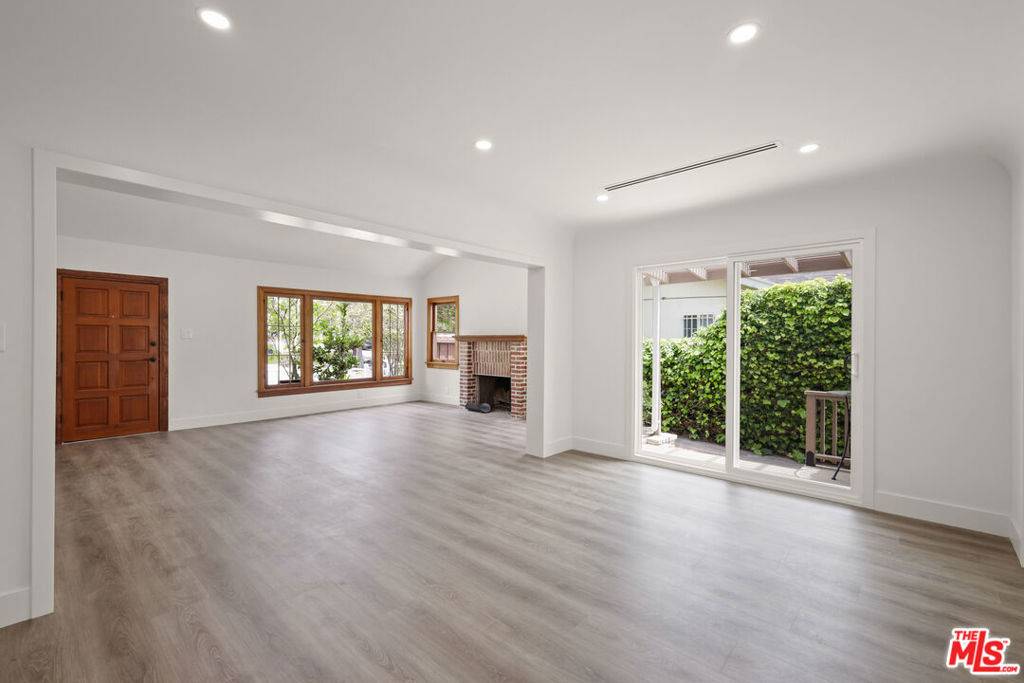 Santa Monica, CA 90402,438 12th ST