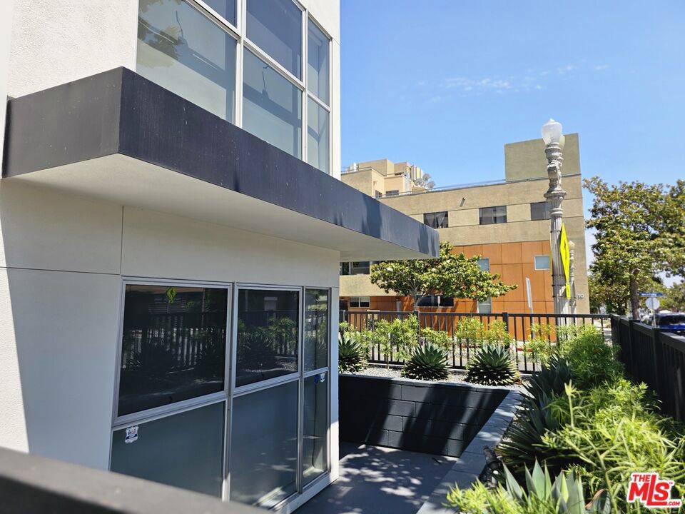Santa Monica, CA 90404,1617 Broadway #B