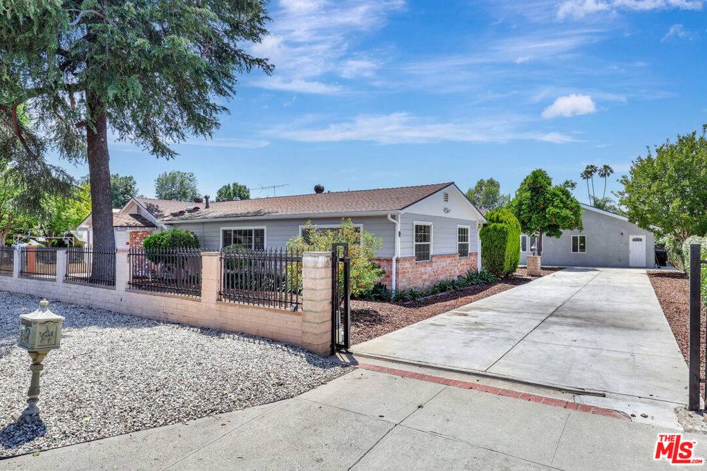Reseda, CA 91335,7445 Balcom AVE