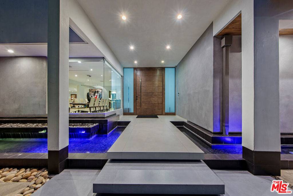 Los Angeles, CA 90049,3144 Corda DR
