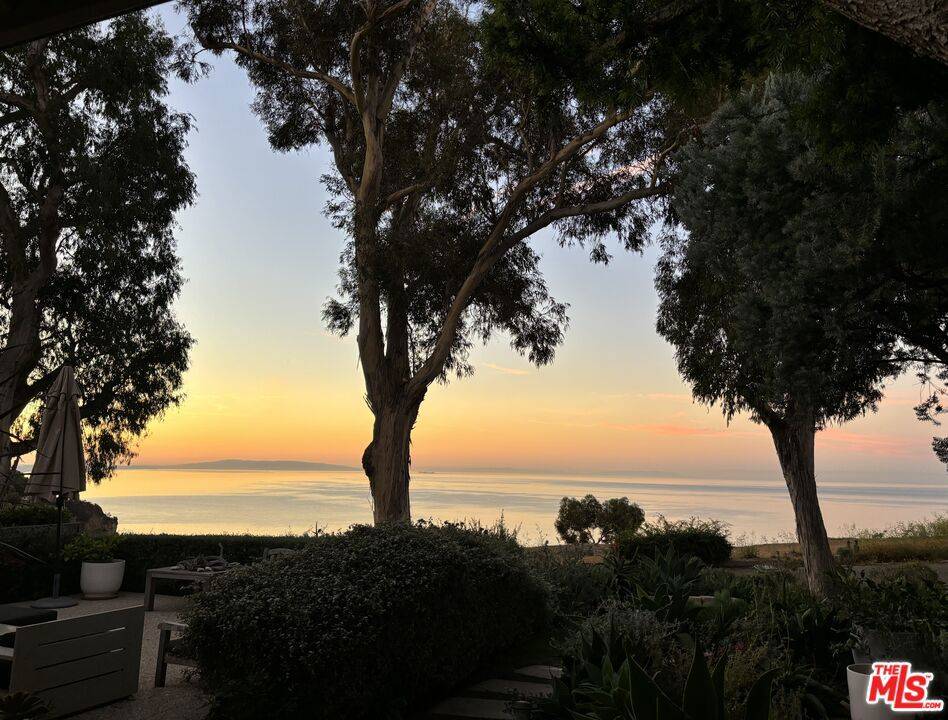 Pacific Palisades, CA 90272,15419 Via De Las Olas