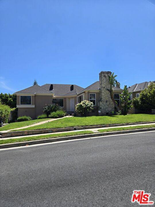 Los Angeles, CA 90043,4512 Chasar PL