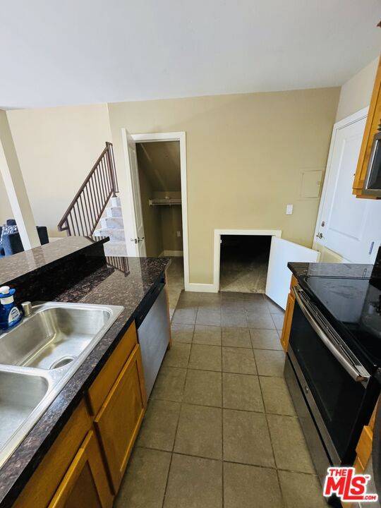 Los Angeles, CA 90024,10982 Roebling AVE #505