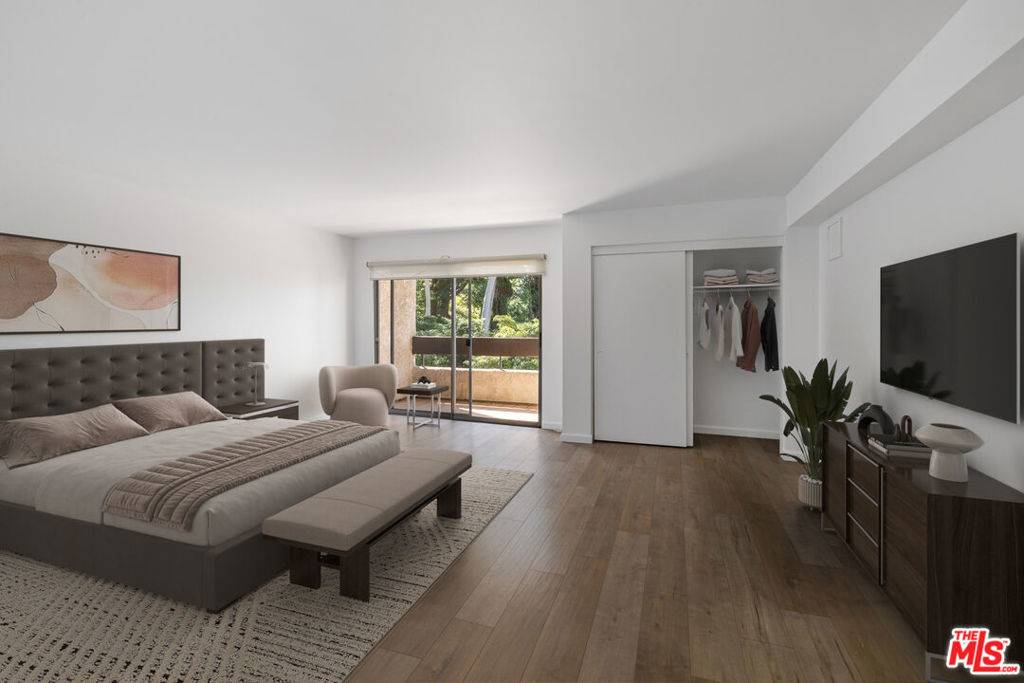 Los Angeles, CA 90068,2700 Cahuenga BLVD #3108