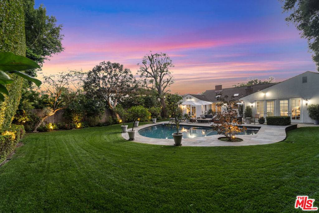 Beverly Hills, CA 90210,2740 N Deep Canyon DR