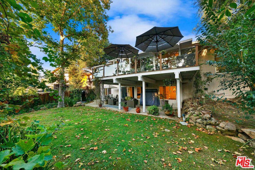 Calabasas, CA 91302,679 Wonder View DR