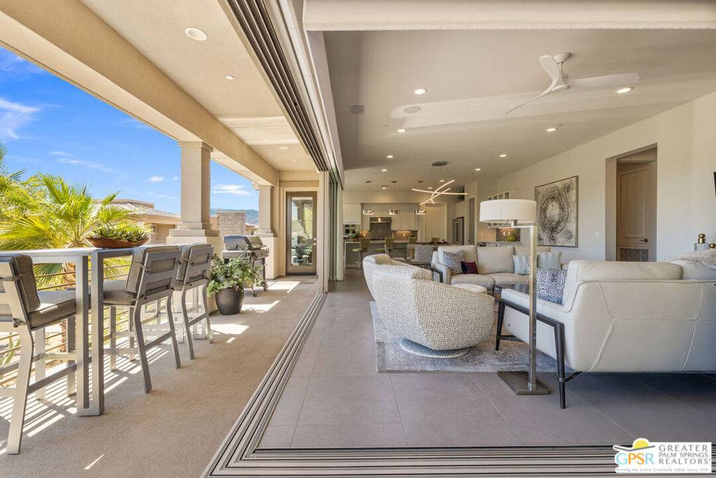 Palm Desert, CA 92260,504 Retreat CIR