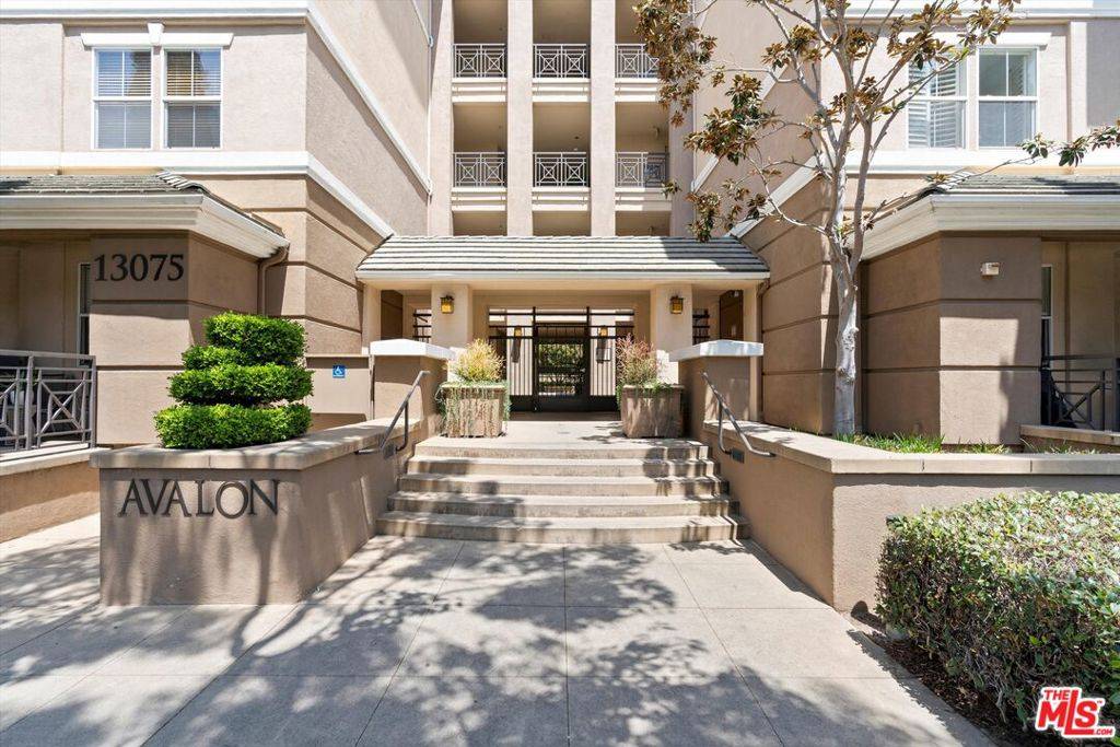 Playa Vista, CA 90094,13075 Pacific #315