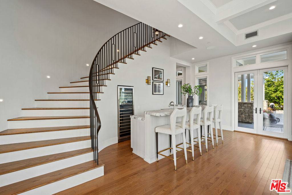 Calabasas, CA 91302,26767 Mulholland HWY